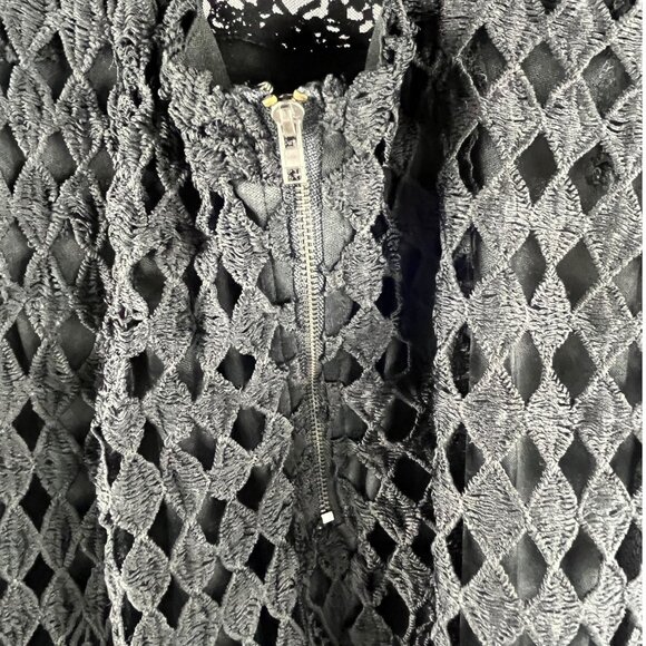 ASTR Mini Sheath Dress Black Cutout Floral Lace Crochet Scalloped Hem Size Small - Picture 6 of 11